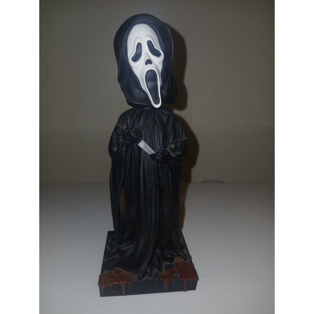 Ghostface Scream Horror Statue Bobblehead Black/White
